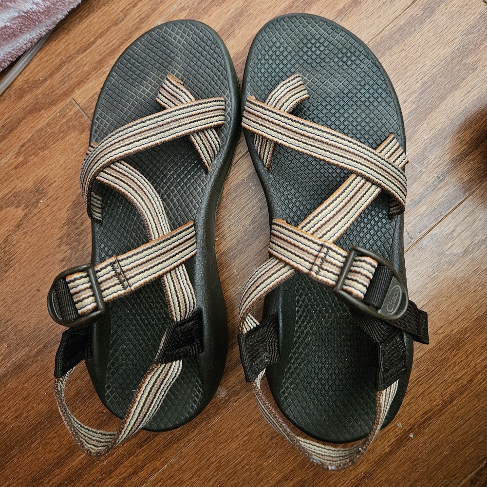 Womans Chacos VIBRAM